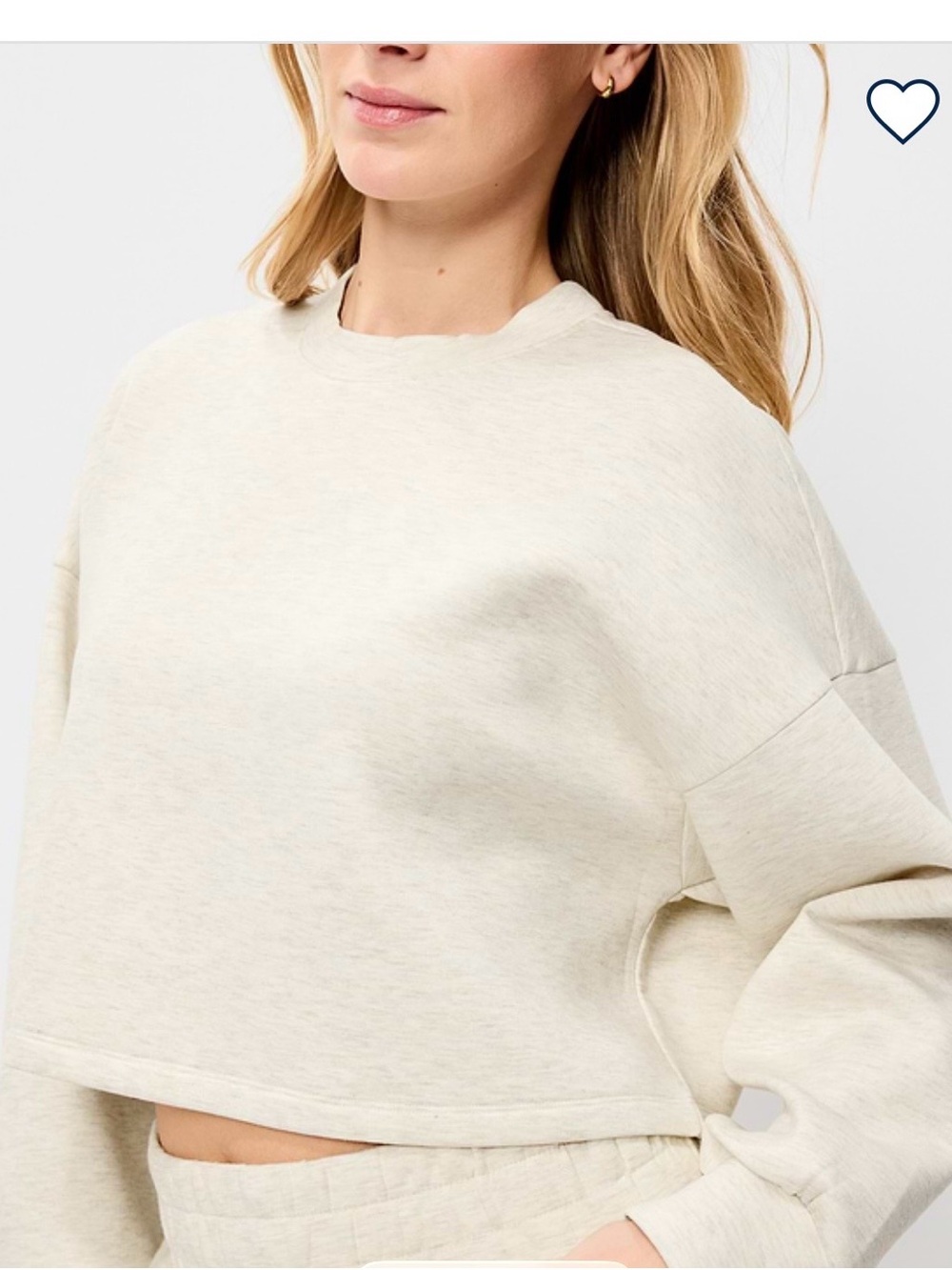 Old Navy Bounce Fleece Cream Crewneck Sweatshirt - never worn size M